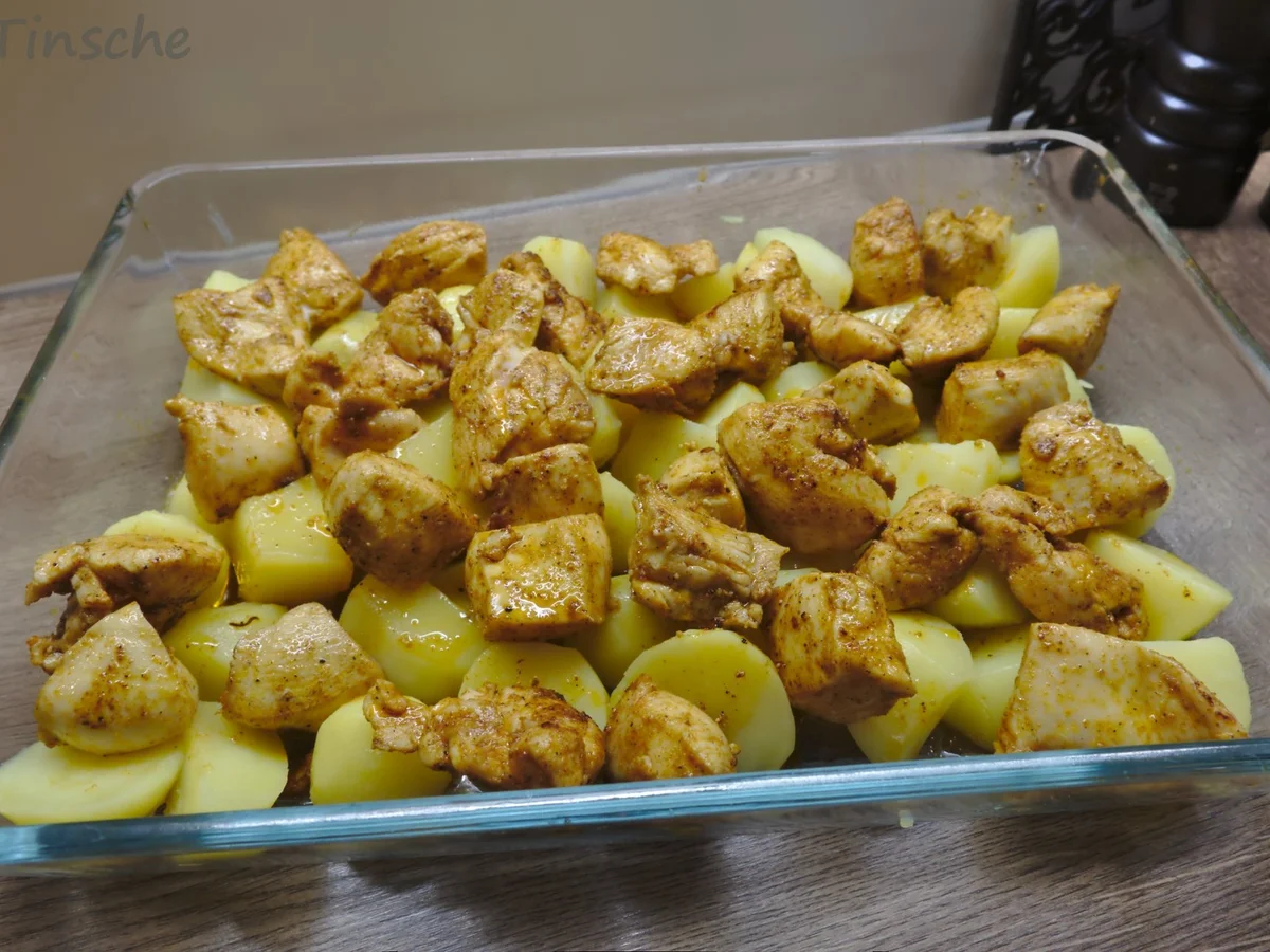 Rezept: Blumenkohl-Brokkoli-Auflauf mit Hähnchen & Kartoffeln Bild Nr. 3 Blumenkohl-Brokkoli-Auflauf mit Hähnchen & Kartoffeln - Rezept - Bild Nr. 3