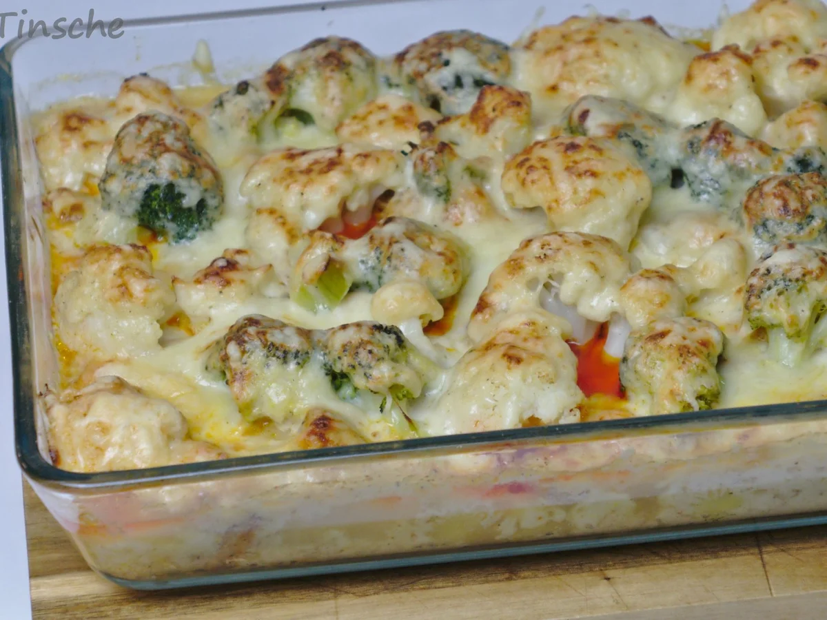 Rezept: Blumenkohl-Brokkoli-Auflauf mit Hähnchen & Kartoffeln Bild Nr. 15054 Blumenkohl-Brokkoli-Auflauf mit Hähnchen & Kartoffeln - Rezept - Bild Nr. 15054