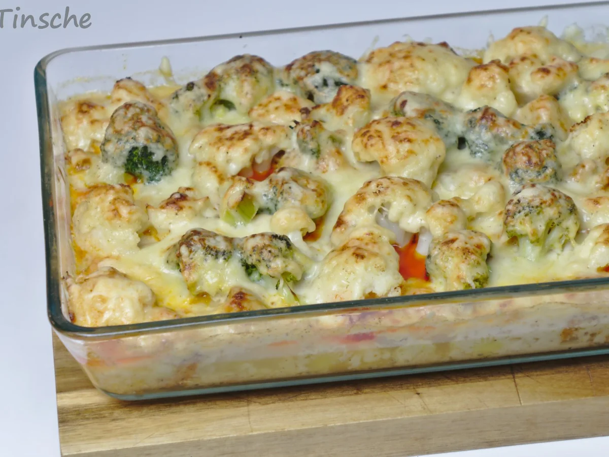 Rezept: Blumenkohl-Brokkoli-Auflauf mit Hähnchen & Kartoffeln Bild Nr. 15055 Blumenkohl-Brokkoli-Auflauf mit Hähnchen & Kartoffeln - Rezept - Bild Nr. 15055