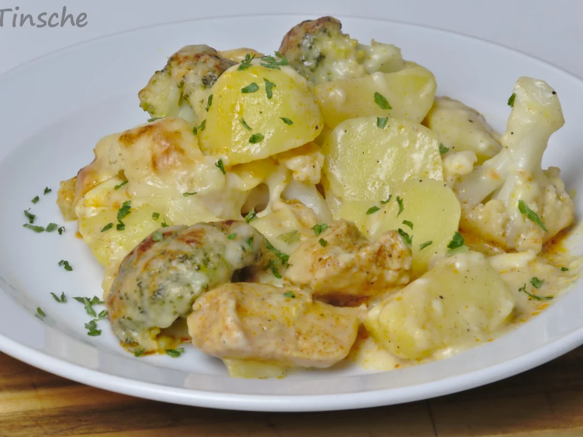Rezept: Blumenkohl-Brokkoli-Auflauf mit Hähnchen & Kartoffeln Bild Nr. 15059 Blumenkohl-Brokkoli-Auflauf mit Hähnchen & Kartoffeln - Rezept - Bild Nr. 15059