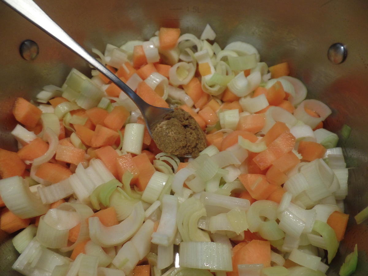 Rote-Linsen-Gemüse-Suppe - Rezept mit Bild - kochbar.de