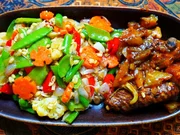 Karamellisierte Hühnerflügel serviert mit Cap Cay - Rezept - Bild Nr. 15061