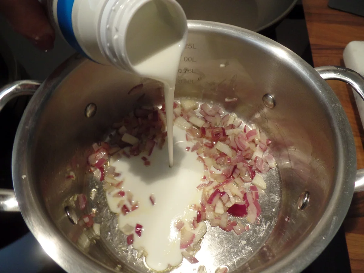 Zanderfilets auf Spitzkohl und Sahneschaum - Rezept - Bild Nr. 15099