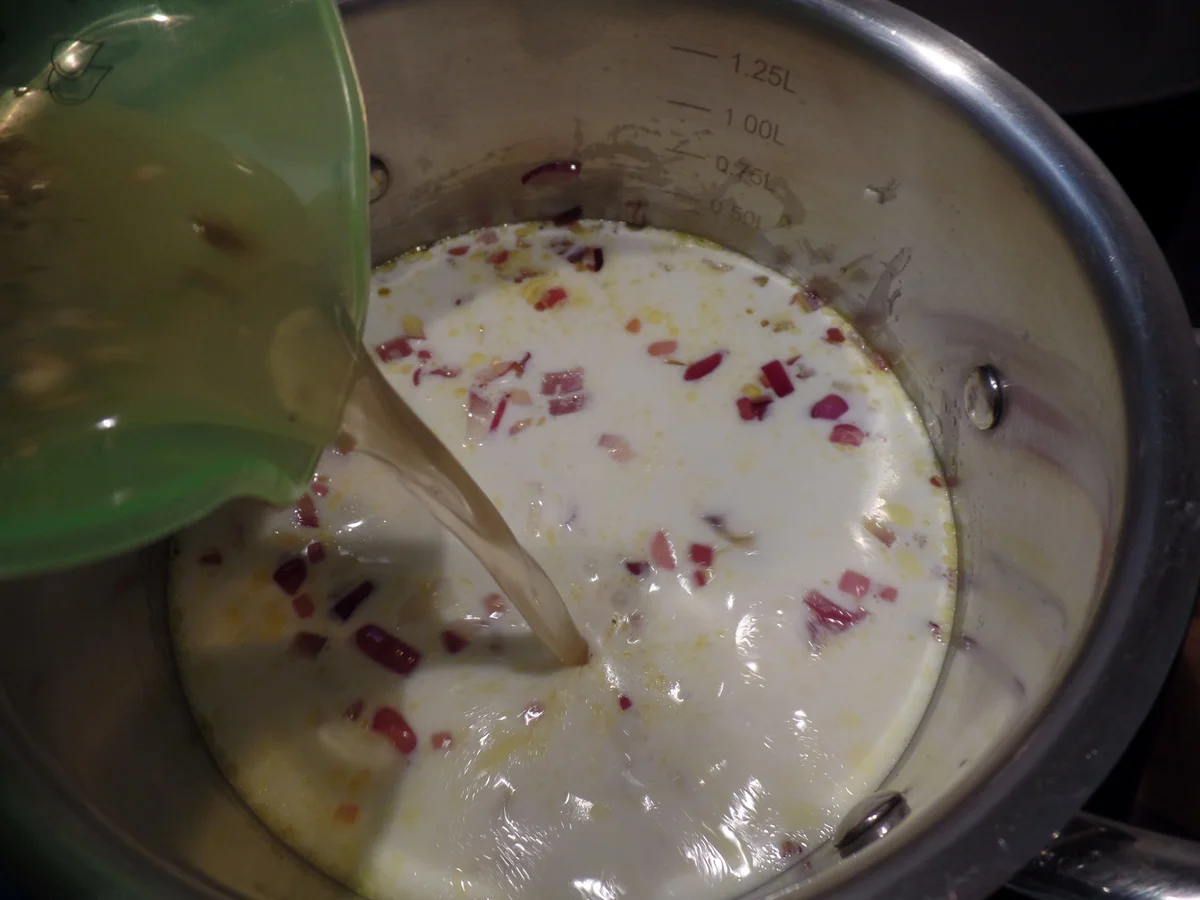 Zanderfilets auf Spitzkohl und Sahneschaum - Rezept - Bild Nr. 15100