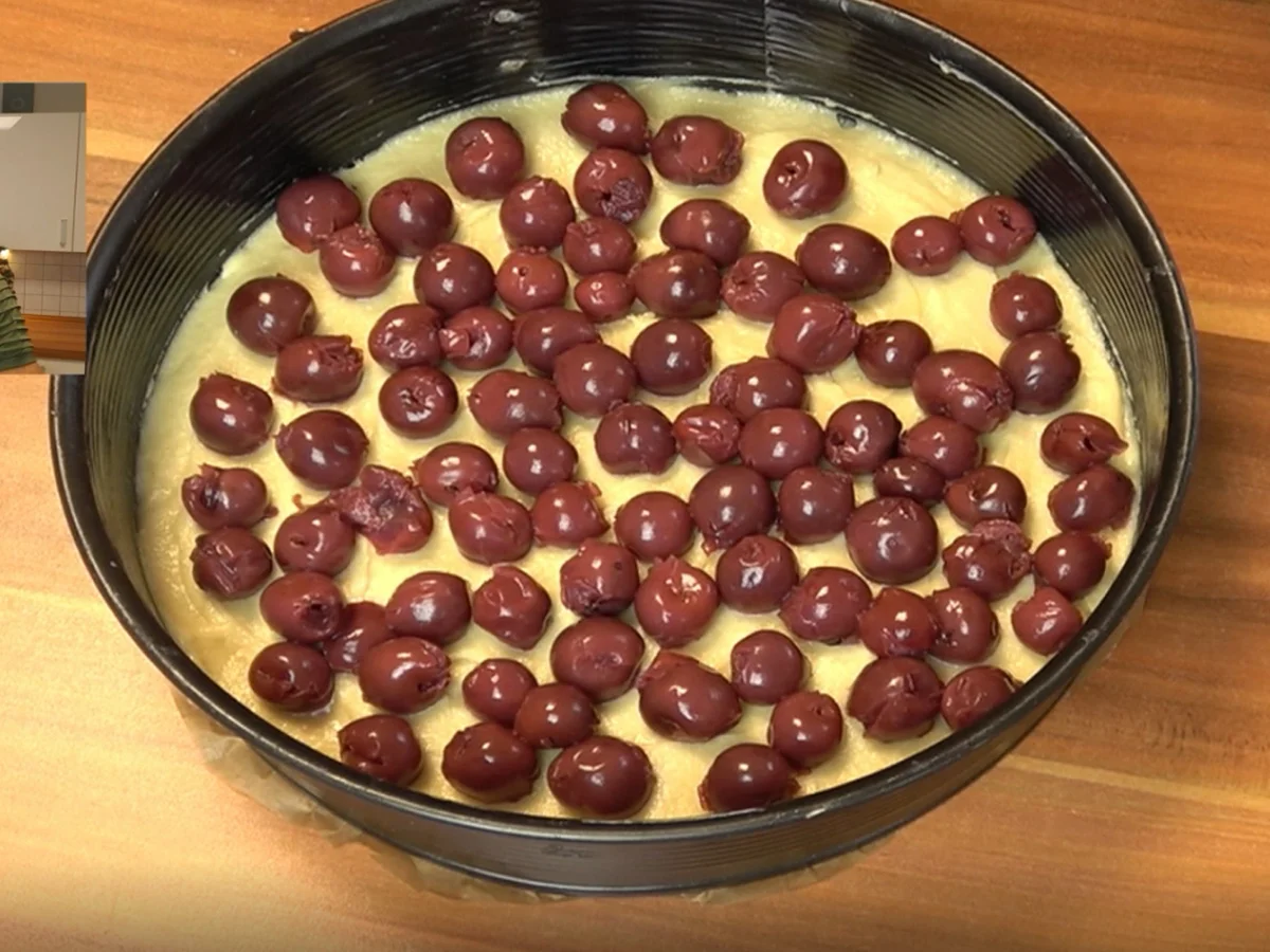 Streuselkuchen mit Kirsche in einer 26er Springform - Rezept - Bild Nr. 15099