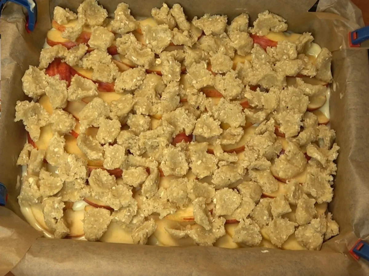 Streuselkuchen mit Apfel und  Pudding - In einer ca. 20 X 30 cm Form - Rezept - Bild Nr. 15100