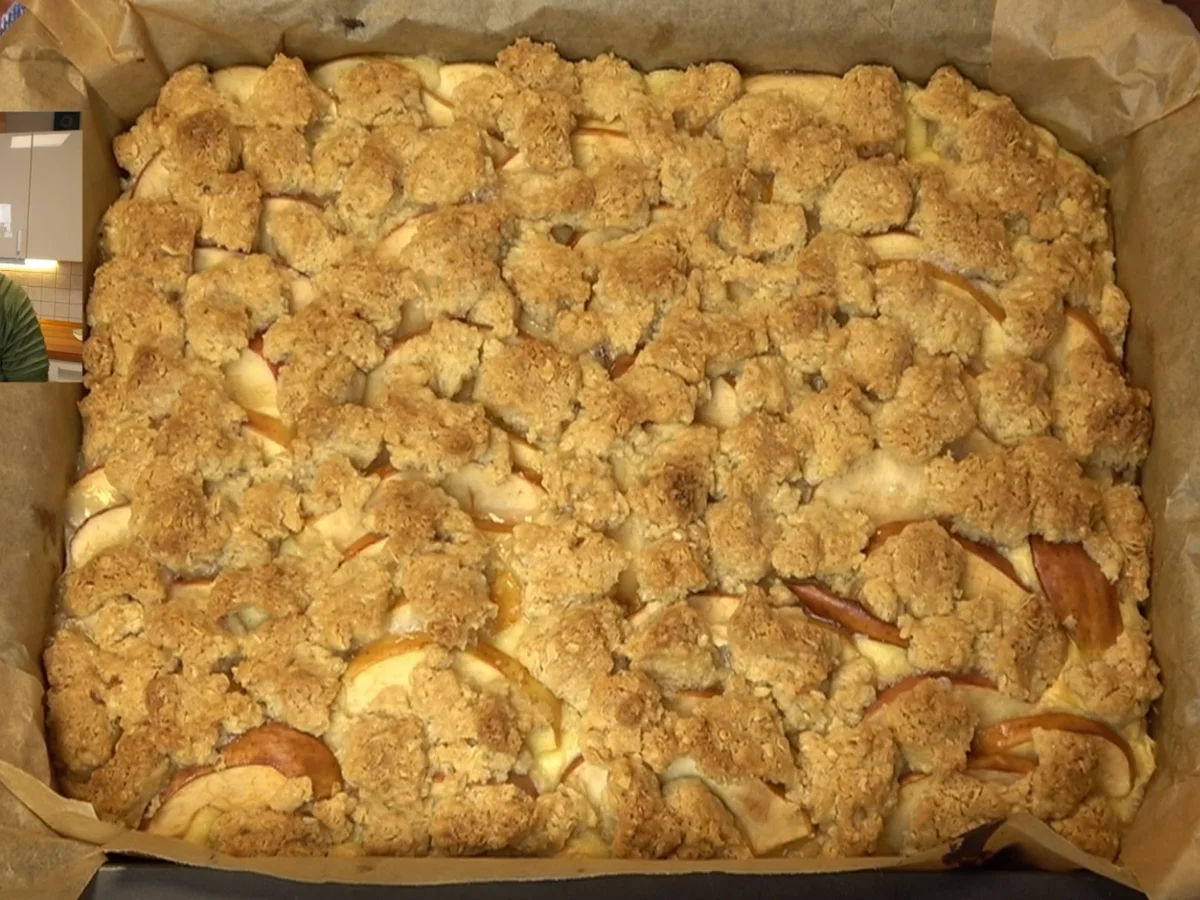 Streuselkuchen mit Apfel und  Pudding - In einer ca. 20 X 30 cm Form - Rezept - Bild Nr. 15101