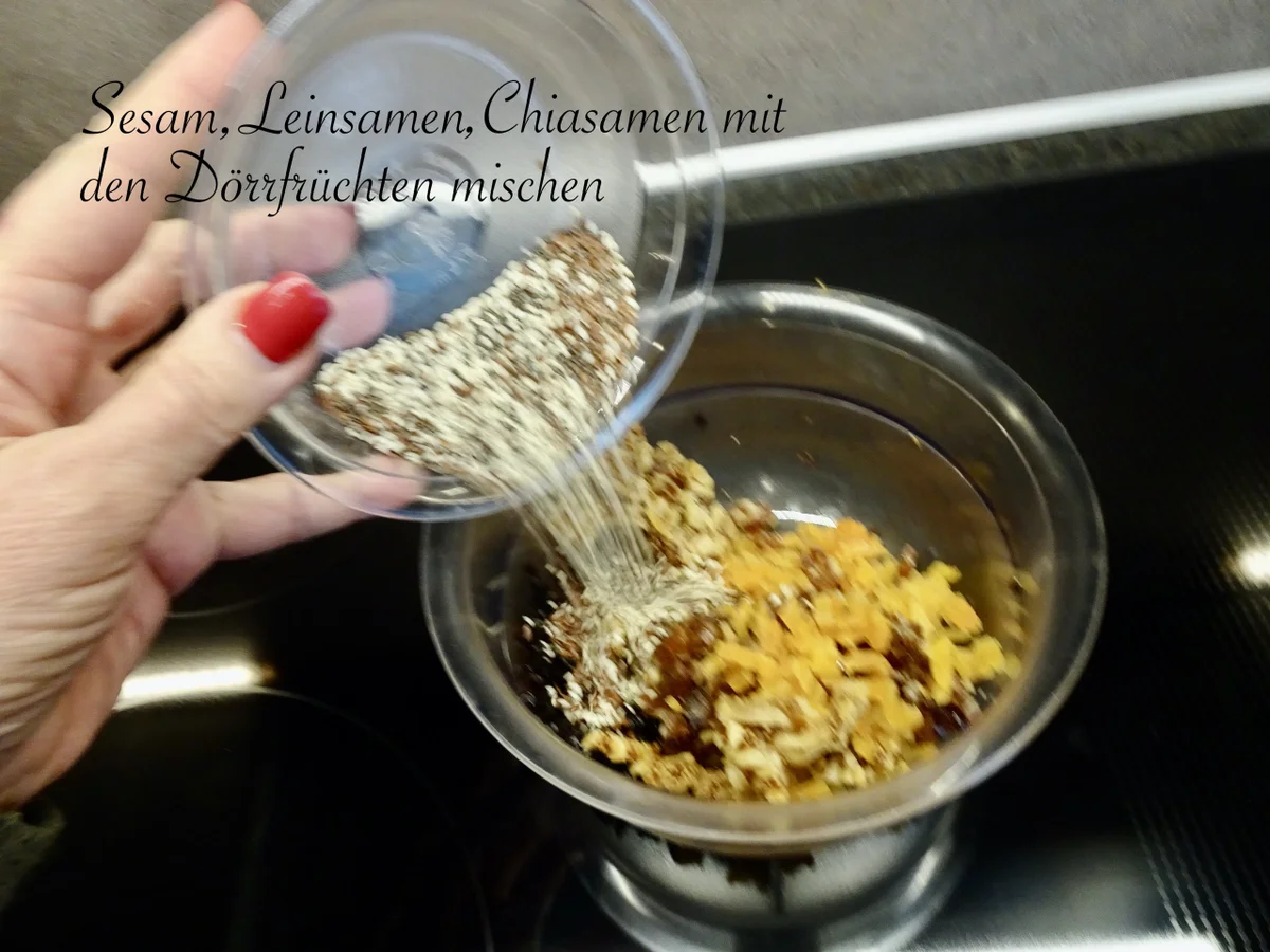 Rezept: leckere Rohkost Kugeln Bild Nr. 15102 leckere Rohkost Kugeln - Rezept - Bild Nr. 15102