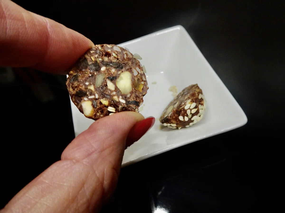 Rezept: leckere Rohkost Kugeln Bild Nr. 15103 leckere Rohkost Kugeln - Rezept - Bild Nr. 15103