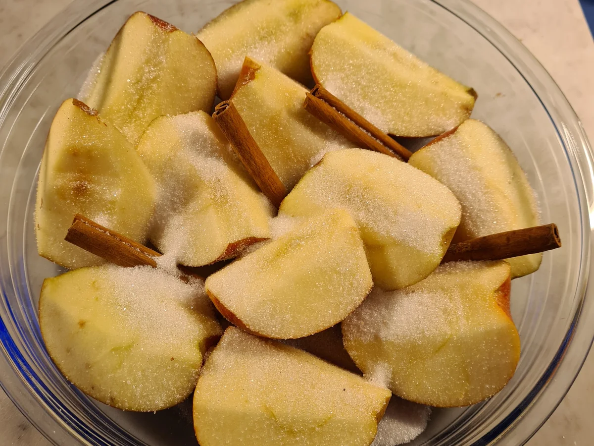 Rezept: Bratapfel Likör Bild Nr. 15099 Bratapfel Likör - Rezept - Bild Nr. 15099