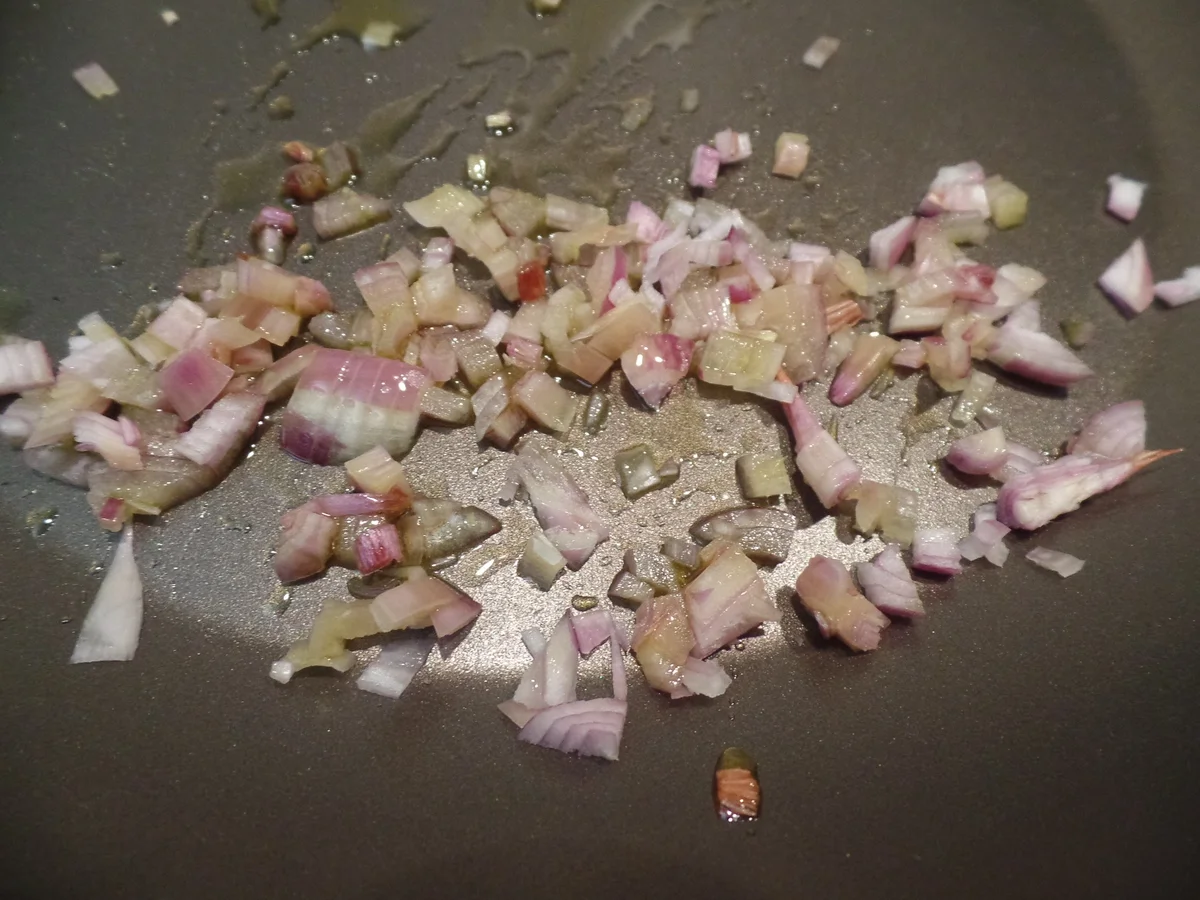 Rezept: Oliven-Tomaten-Feta-Rührei Bild Nr. 15100 Oliven-Tomaten-Feta-Rührei - Rezept - Bild Nr. 15100