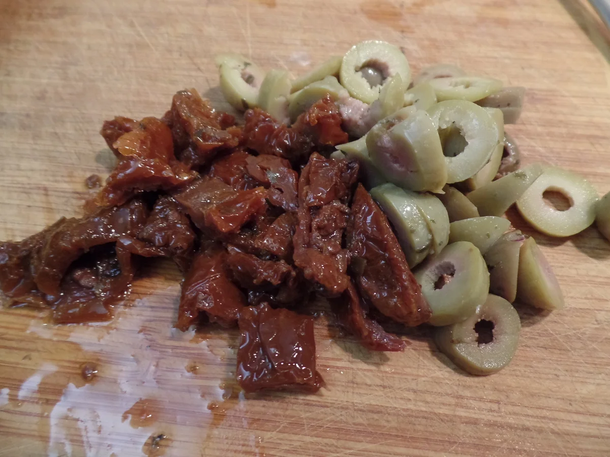 Rezept: Oliven-Tomaten-Feta-Rührei Bild Nr. 15101 Oliven-Tomaten-Feta-Rührei - Rezept - Bild Nr. 15101