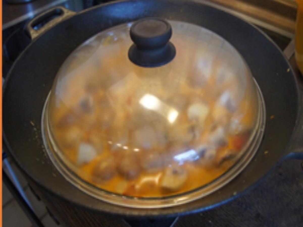 Chicken Curry mit Kokosmilch, gemischten Gemüse und gelben Basmatireis - Rezept - Bild Nr. 15113