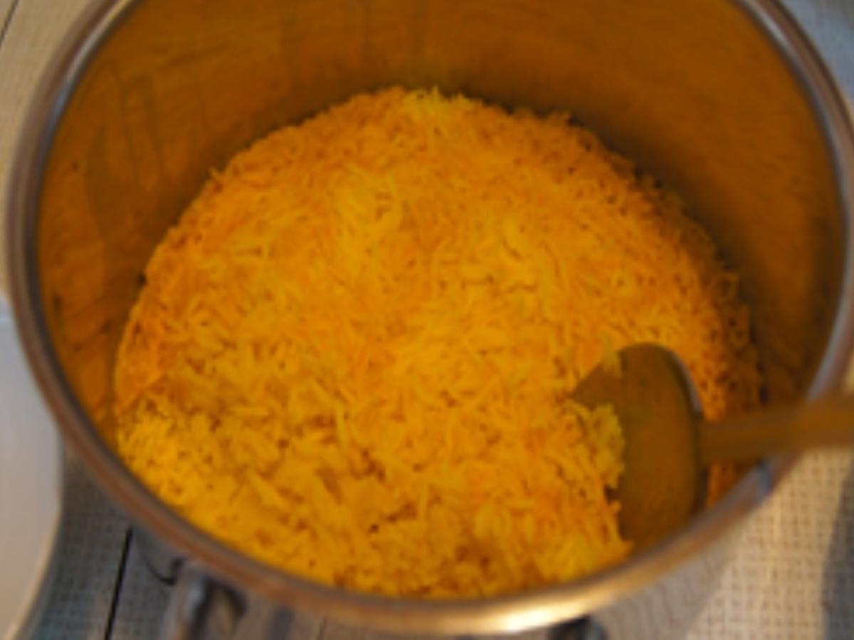 Chicken Curry mit Kokosmilch, gemischten Gemüse und gelben Basmatireis - Rezept - Bild Nr. 15117