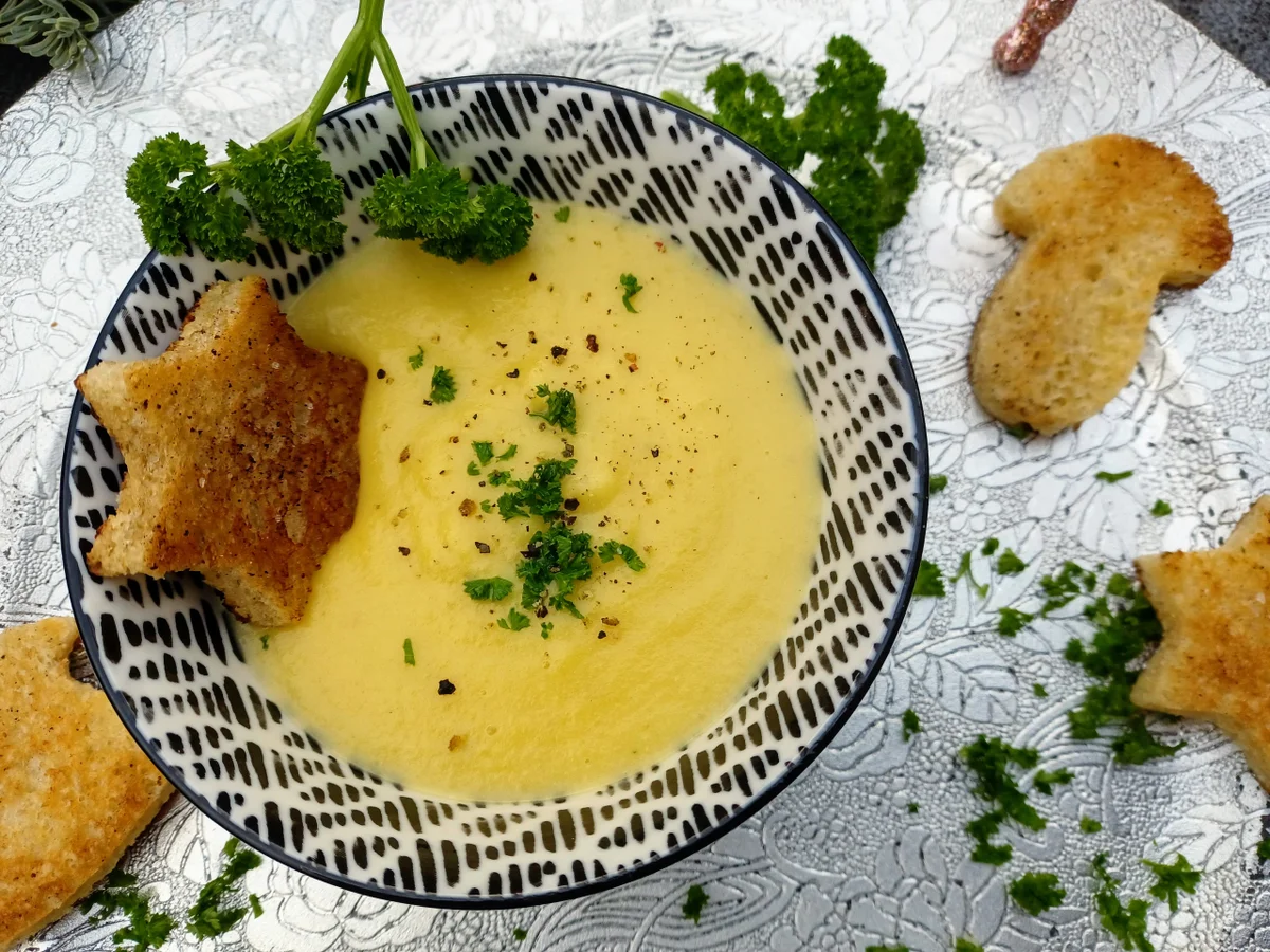 Kartoffel - Gelbe Bete - Cremesuppe zur kochbar Challenge Dezember 2021 - Rezept - Bild Nr. 15114