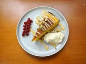 Grießkuchen mit Karamellsoße und Eis - Rezept - Bild Nr. 2