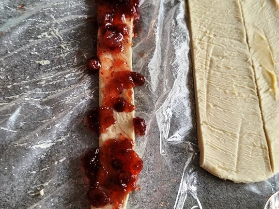 Fingerfood Blätterteigröllchen zur kochbar Challenge 2021 - Rezept - Bild Nr. 15130