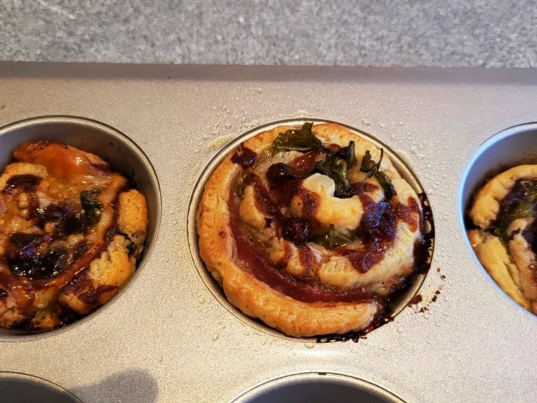 Fingerfood Blätterteigröllchen zur kochbar Challenge 2021 - Rezept - Bild Nr. 15132