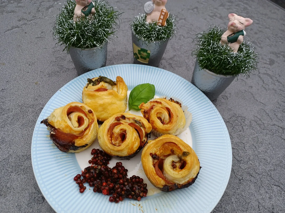 Fingerfood Blätterteigröllchen zur kochbar Challenge 2021 - Rezept - Bild Nr. 15146