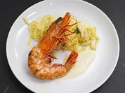 Garnele auf Pasta in Salbei-Zitronen-Butter und Salbeischaum - Rezept - Bild Nr. 2