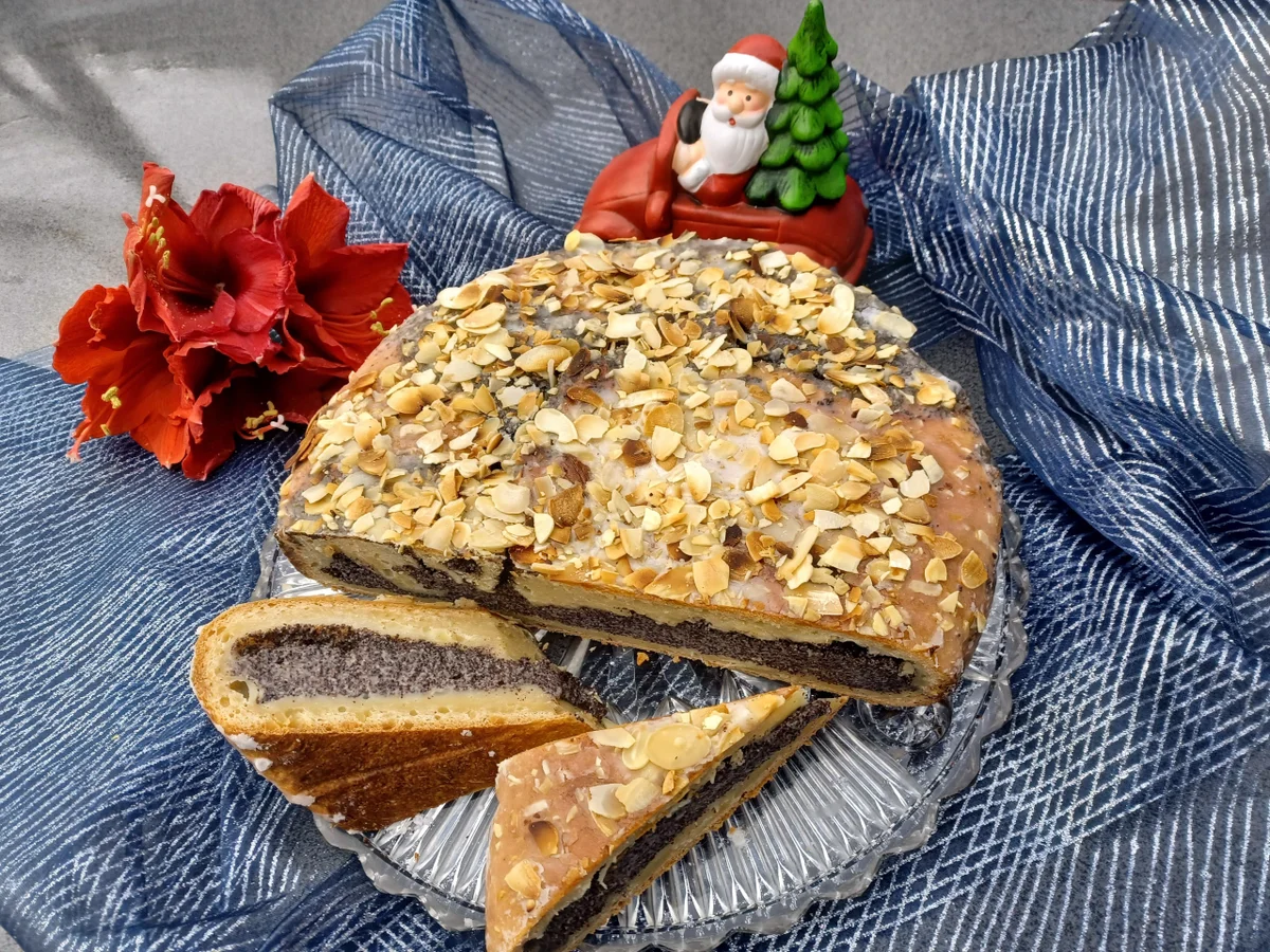 Rezept: Mohnstollen oder Mohnkuchen Bild Nr. 3 Mohnstollen oder Mohnkuchen - Rezept - Bild Nr. 3