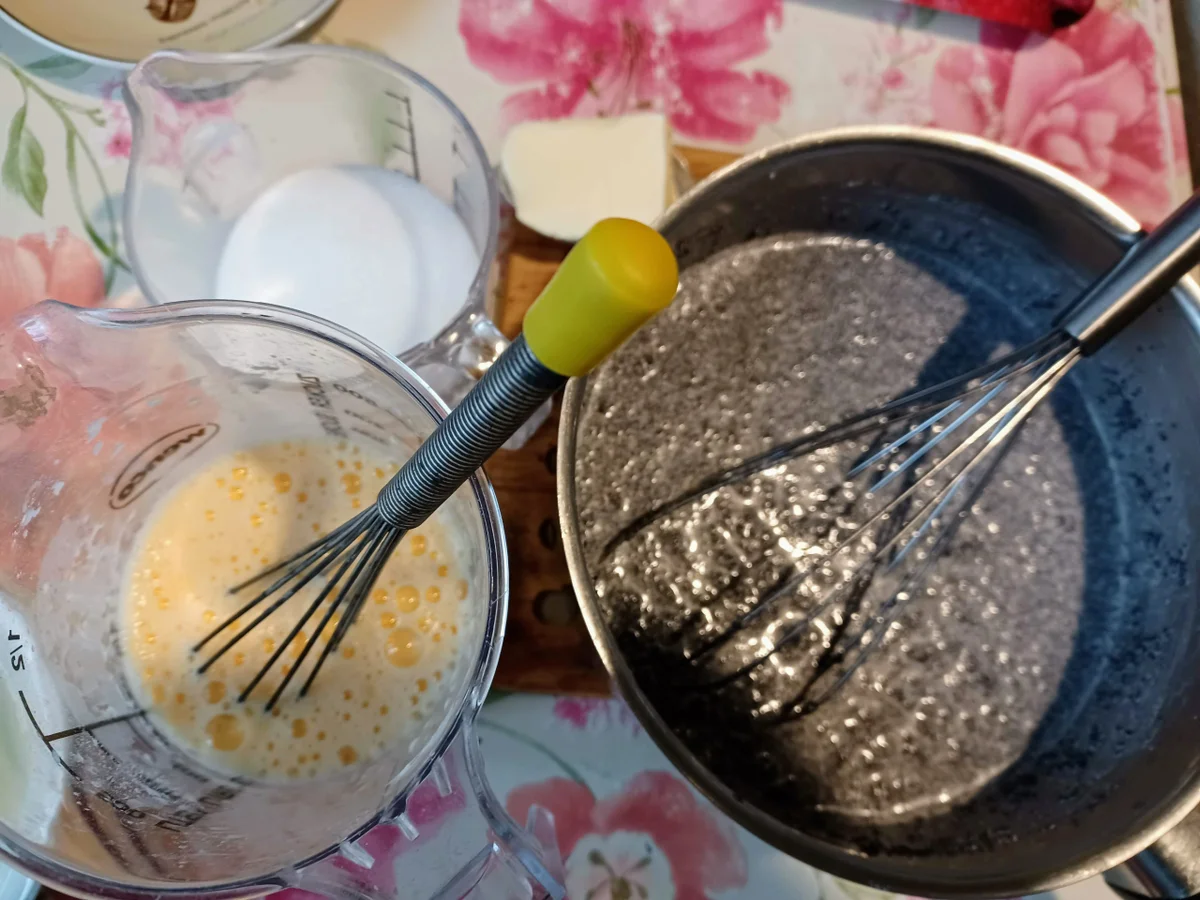 Rezept: Mohnstollen oder Mohnkuchen Bild Nr. 15140 Mohnstollen oder Mohnkuchen - Rezept - Bild Nr. 15140