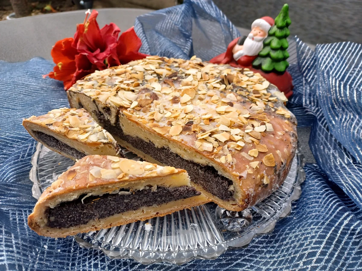 Rezept: Mohnstollen oder Mohnkuchen Bild Nr. 15148 Mohnstollen oder Mohnkuchen - Rezept - Bild Nr. 15148