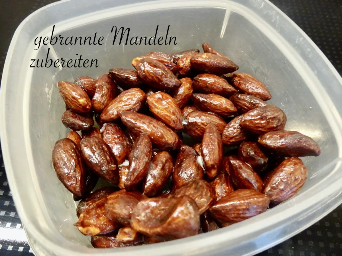 Knusperkekse mit gebrannten Mandeln oder Haselnüssen - Rezept - Bild Nr. 15140