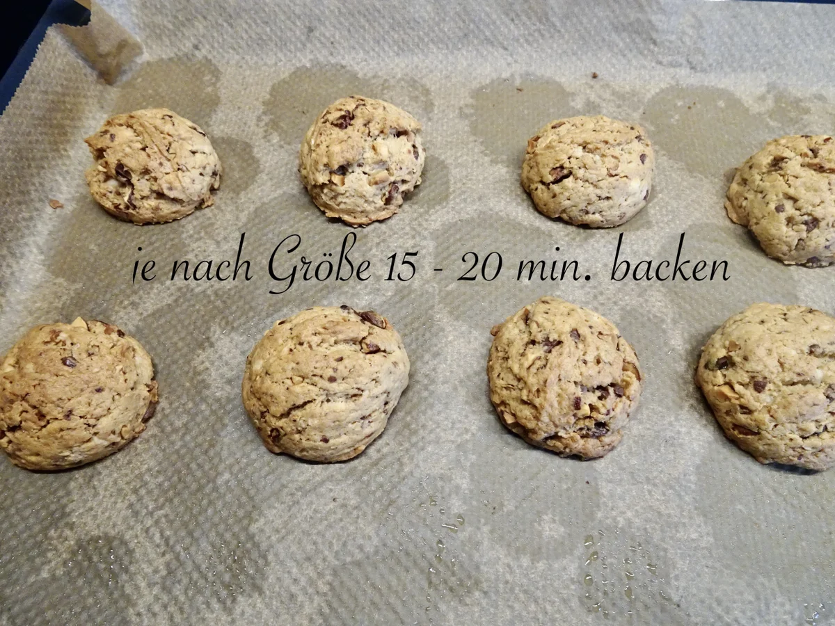 Knusperkekse mit gebrannten Mandeln oder Haselnüssen - Rezept - Bild Nr. 15143