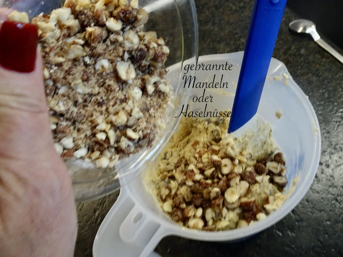 Knusperkekse mit gebrannten Mandeln oder Haselnüssen - Rezept - Bild Nr. 15187