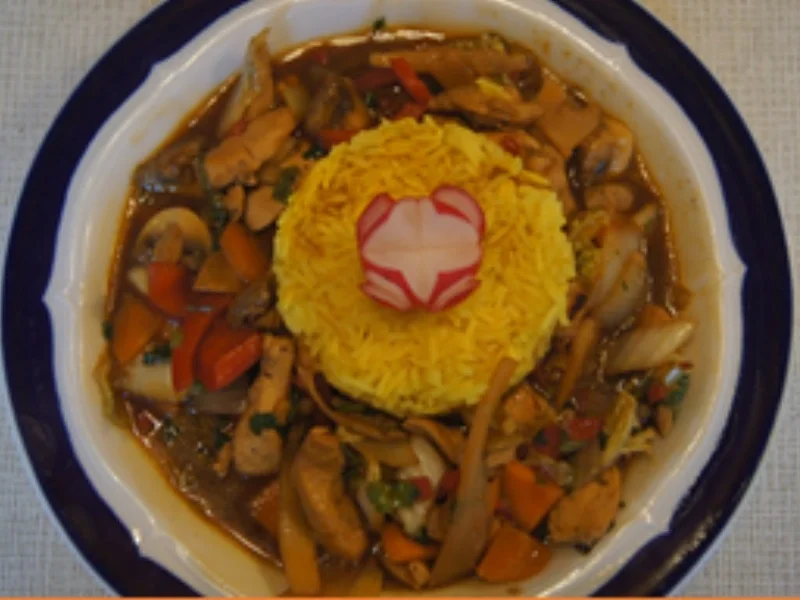 Gebratenes Hähnchenbrustfilet mit bunten Gemüse und Basmatireis - Rezept - Bild Nr. 15139