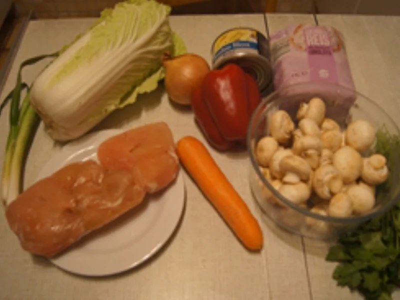 Gebratenes Hähnchenbrustfilet mit bunten Gemüse und Basmatireis - Rezept - Bild Nr. 15140