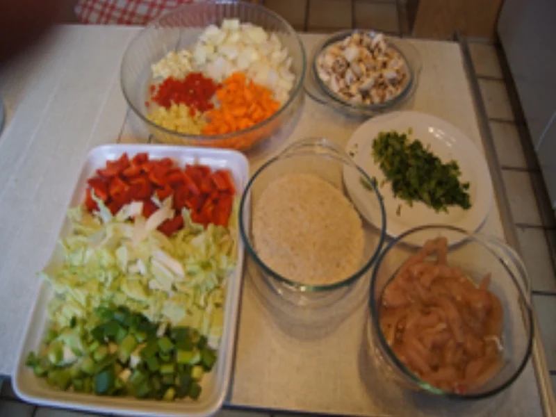 Gebratenes Hähnchenbrustfilet mit bunten Gemüse und Basmatireis - Rezept - Bild Nr. 15143