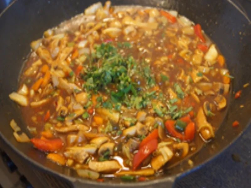 Gebratenes Hähnchenbrustfilet mit bunten Gemüse und Basmatireis - Rezept - Bild Nr. 15153