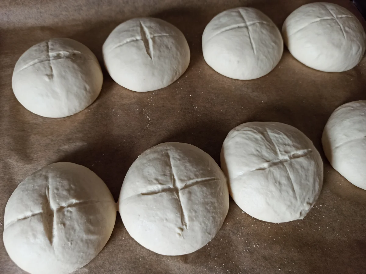 Rezept: Knusper Weckle Bild Nr. 4 Knusper Weckle - Rezept - Bild Nr. 4