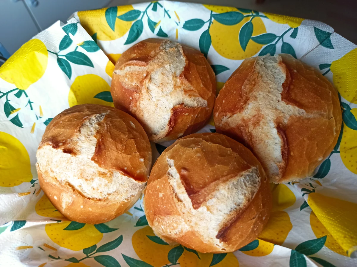 Rezept: Knusper Weckle Bild Nr. 15143 Knusper Weckle - Rezept - Bild Nr. 15143