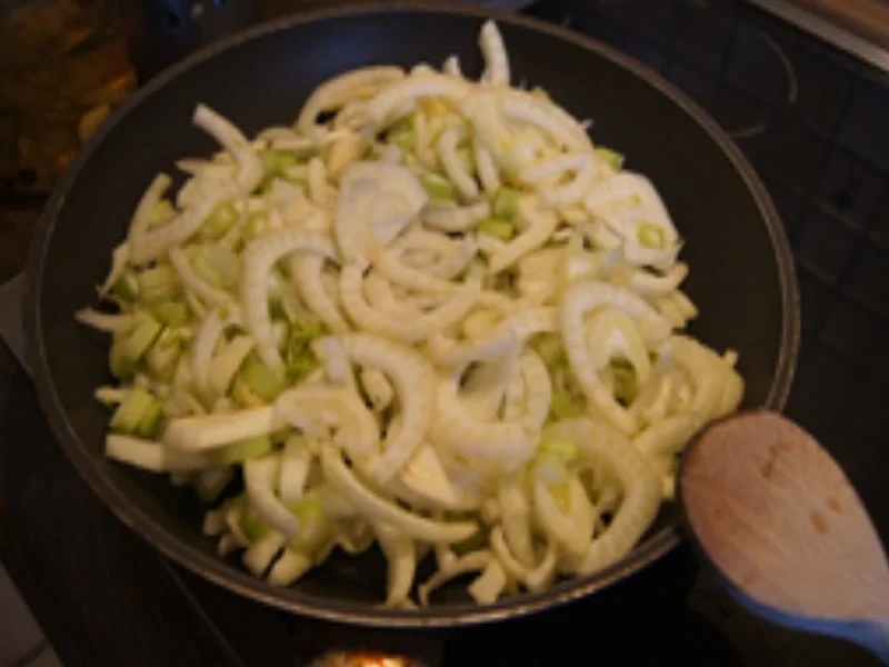 Lachs auf Curry-Sahne-Fenchelgemüse - Rezept - Bild Nr. 15159