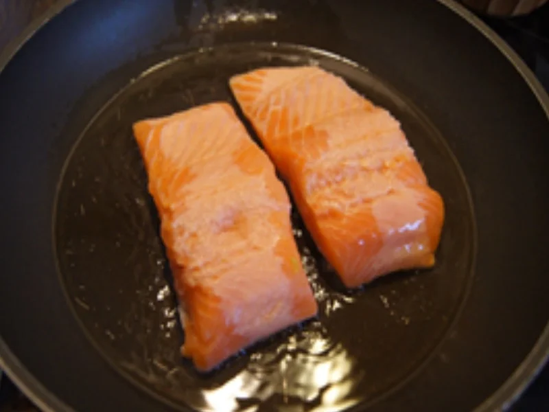 Lachs auf Curry-Sahne-Fenchelgemüse - Rezept - Bild Nr. 15169