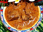 Scharfes Schweinefleisch-Rendang "Sanur" -- Rendang Babi khas Sanur - Rezept - Bild Nr. 15155