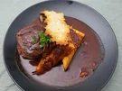 Rezept: Rinderfilet mit Steinpilzsauce und Tomatenpolenta Bild Nr. 2 Rinderfilet mit Steinpilzsauce und Tomatenpolenta - Rezept - Bild Nr. 2