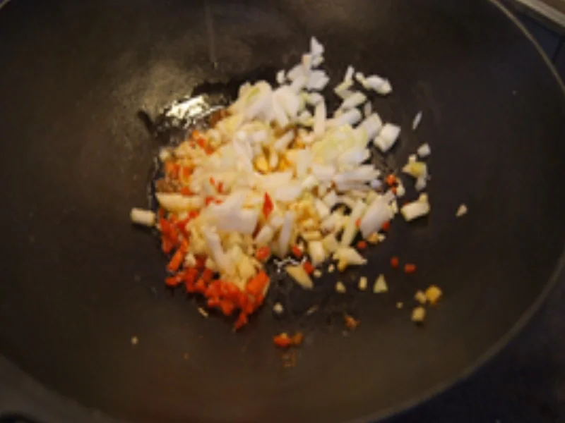 Rezept: Asiatische Nudeln mit Garnelencurry Bild Nr. 15188 Asiatische Nudeln mit Garnelencurry - Rezept - Bild Nr. 15188