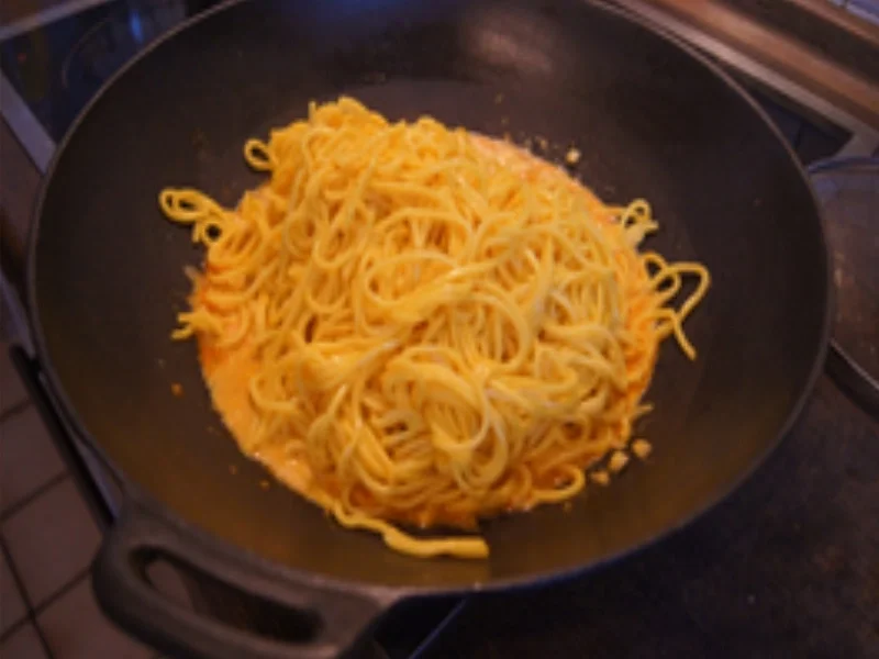 Rezept: Asiatische Nudeln mit Garnelencurry Bild Nr. 15196 Asiatische Nudeln mit Garnelencurry - Rezept - Bild Nr. 15196