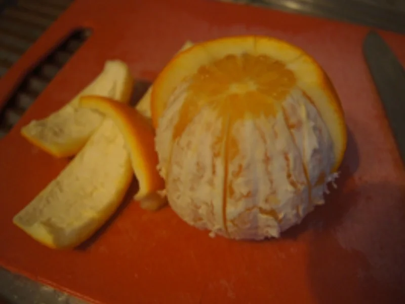 Rezept: Eisbergsalat mit Thunfischfilet, Orange, Zwiebel und Ei Bild Nr. 15182 Eisbergsalat mit Thunfischfilet, Orange, Zwiebel und Ei - Rezept - Bild Nr. 15182