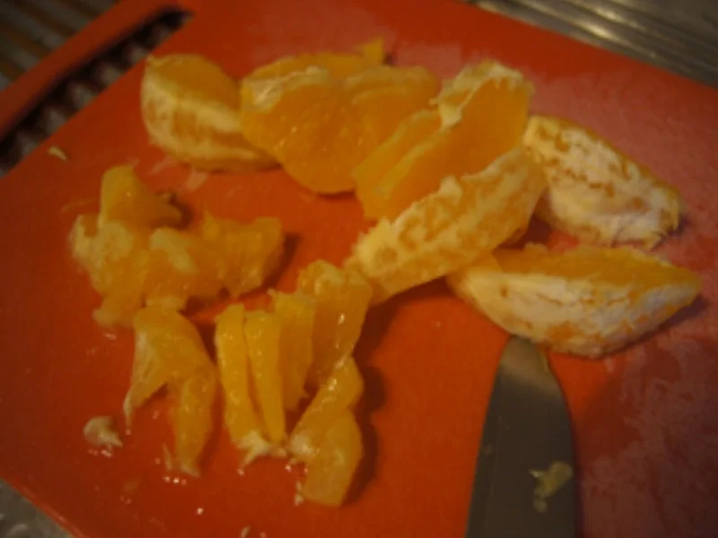 Rezept: Eisbergsalat mit Thunfischfilet, Orange, Zwiebel und Ei Bild Nr. 15183 Eisbergsalat mit Thunfischfilet, Orange, Zwiebel und Ei - Rezept - Bild Nr. 15183