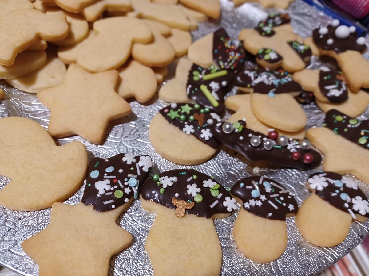 Bunte Marzipanplätzchen - Rezept mit Bild - kochbar.de