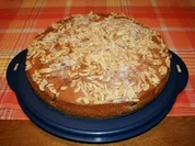 Kirschkuchen mit gehackten Mandeln - Rezept