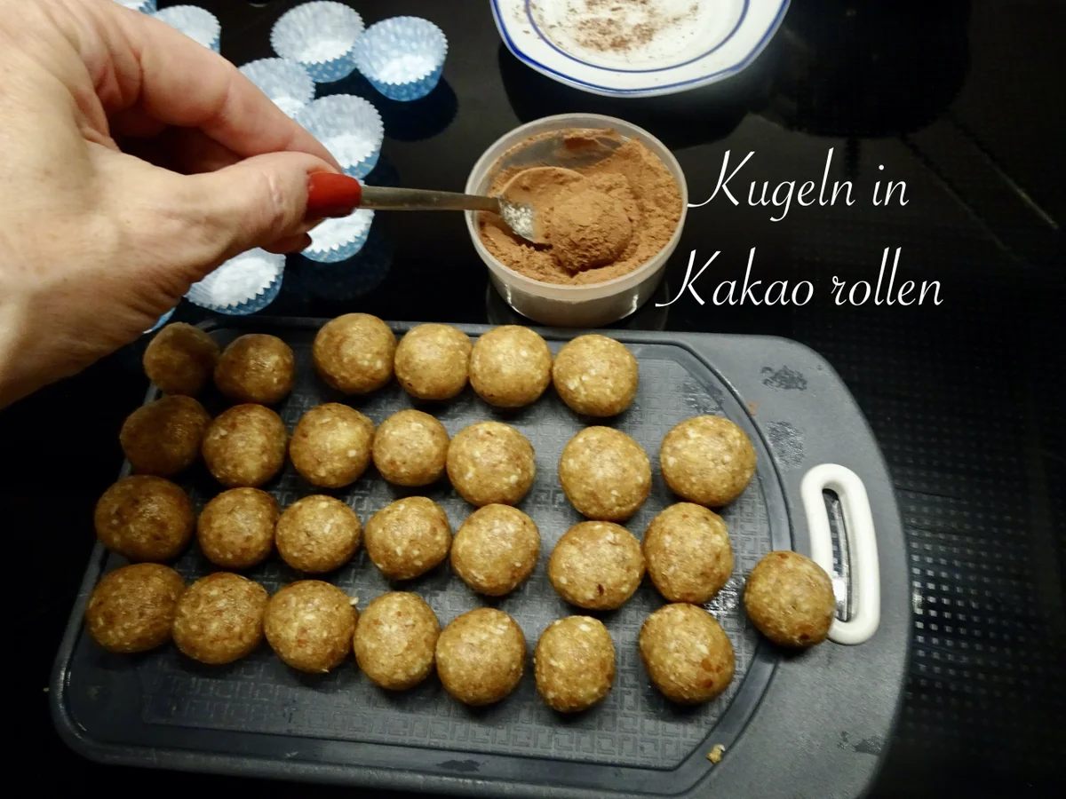 Rezept: Amaretto - Marzipan - Kugeln Bild Nr. 15184 Amaretto - Marzipan - Kugeln - Rezept - Bild Nr. 15184