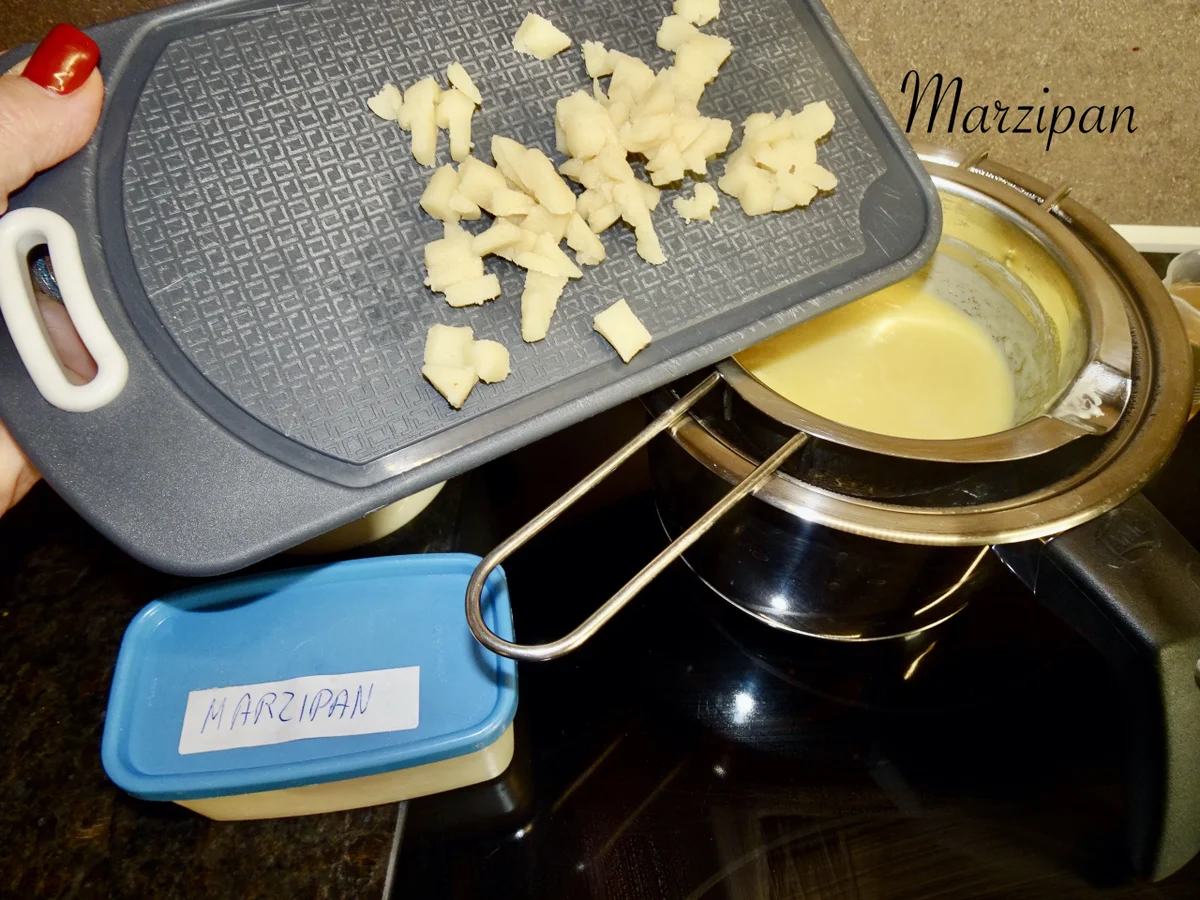 Rezept: Amaretto - Marzipan - Kugeln Bild Nr. 15181 Amaretto - Marzipan - Kugeln - Rezept - Bild Nr. 15181