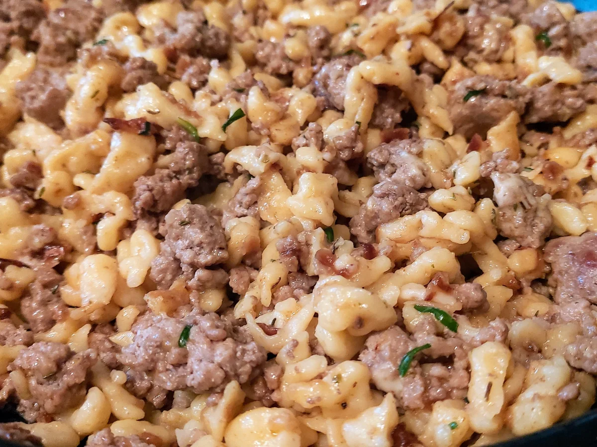 Hack-Käsespätzle-Pfanne - Rezept - Bild Nr. 2