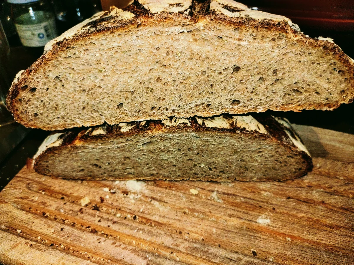 Rezept: Hausbrot aus Weizensauerteig Bild Nr. 15182 Hausbrot aus Weizensauerteig - Rezept - Bild Nr. 15182